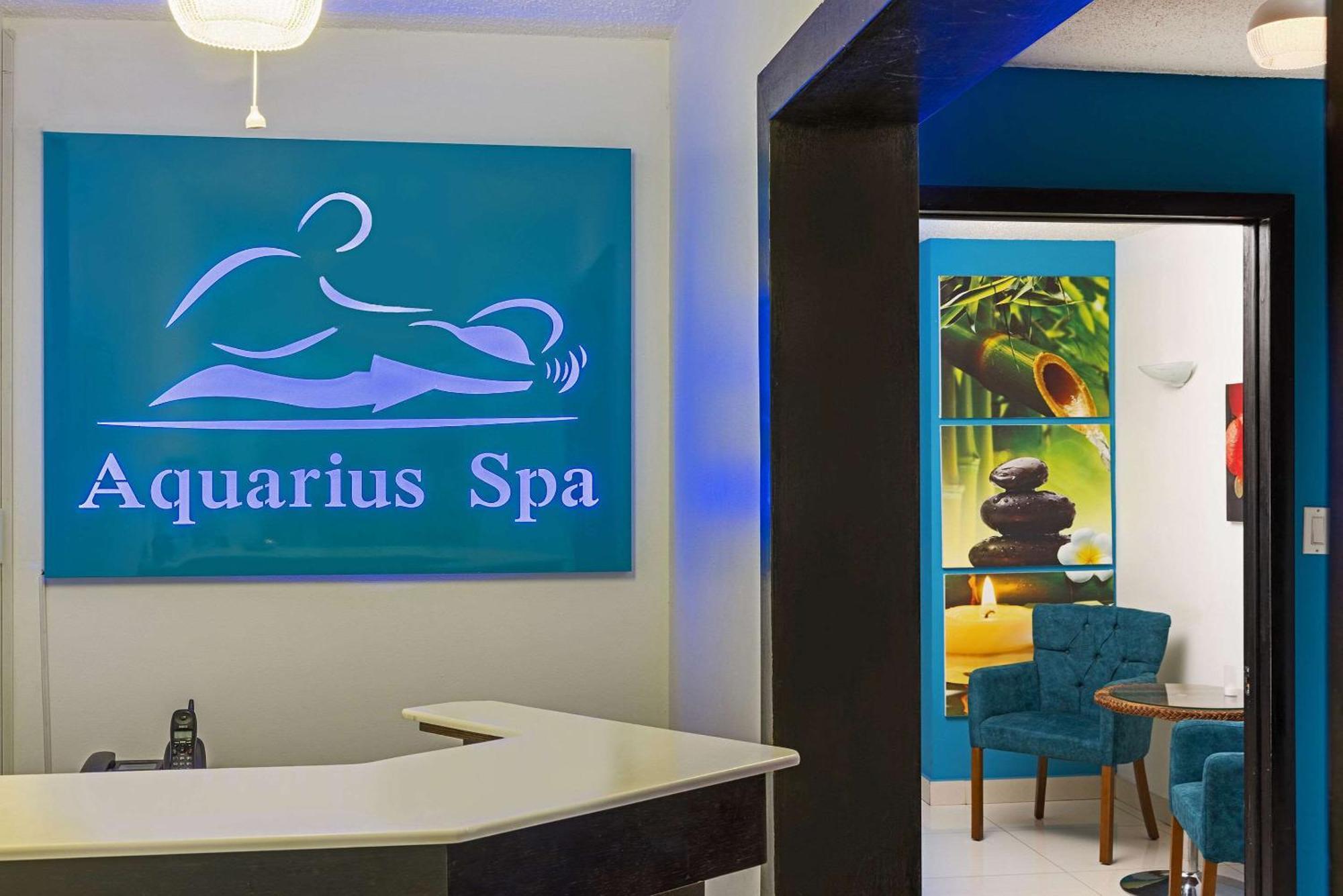 The Atrium Beach Resort And Spa, Ascend Hotel Collection خليج سِمبسون المظهر الخارجي الصورة