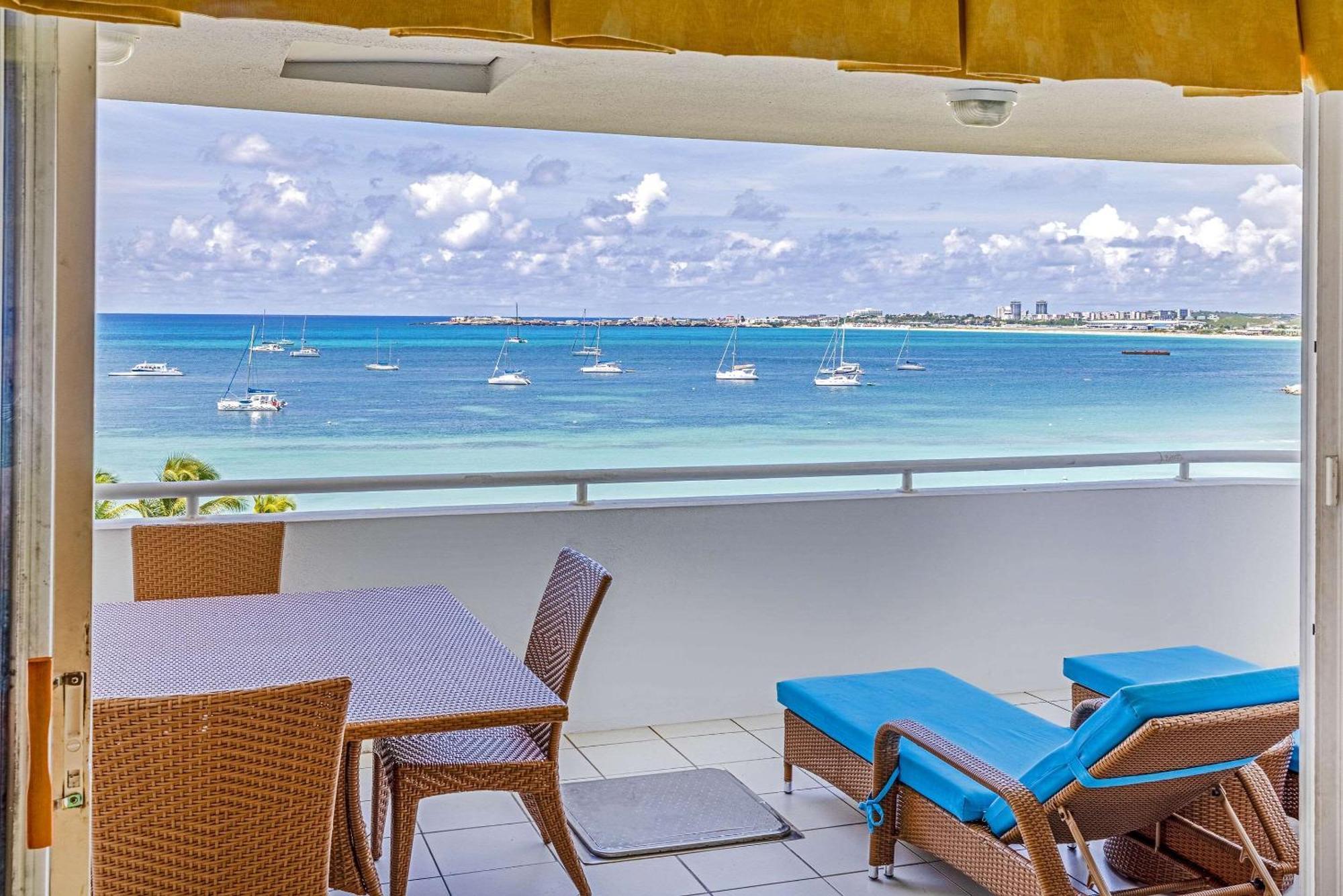 The Atrium Beach Resort And Spa, Ascend Hotel Collection خليج سِمبسون المظهر الخارجي الصورة