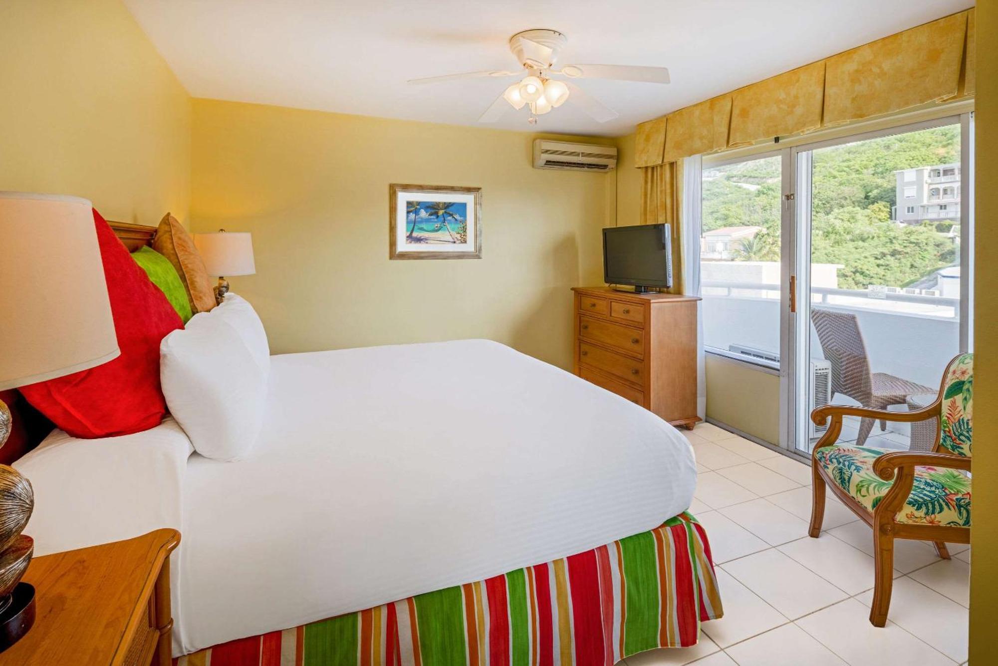 The Atrium Beach Resort And Spa, Ascend Hotel Collection خليج سِمبسون المظهر الخارجي الصورة