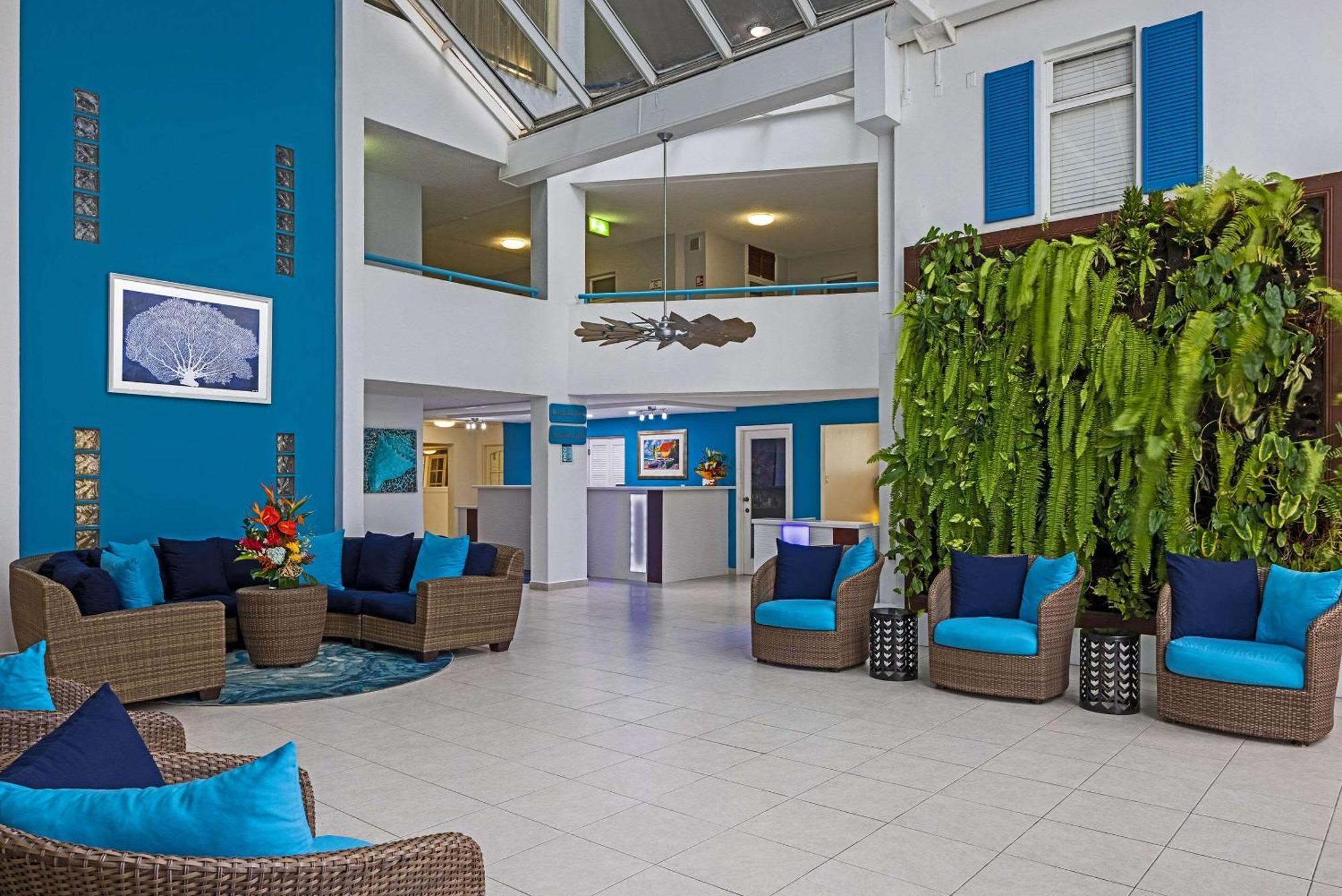 The Atrium Beach Resort And Spa, Ascend Hotel Collection خليج سِمبسون المظهر الخارجي الصورة