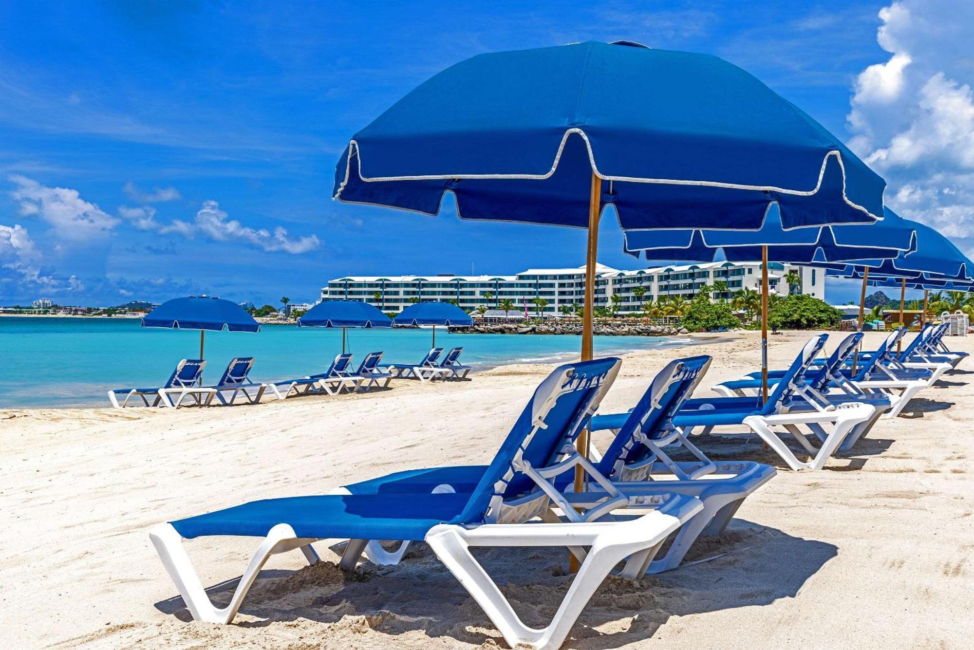 The Atrium Beach Resort And Spa, Ascend Hotel Collection خليج سِمبسون المظهر الخارجي الصورة