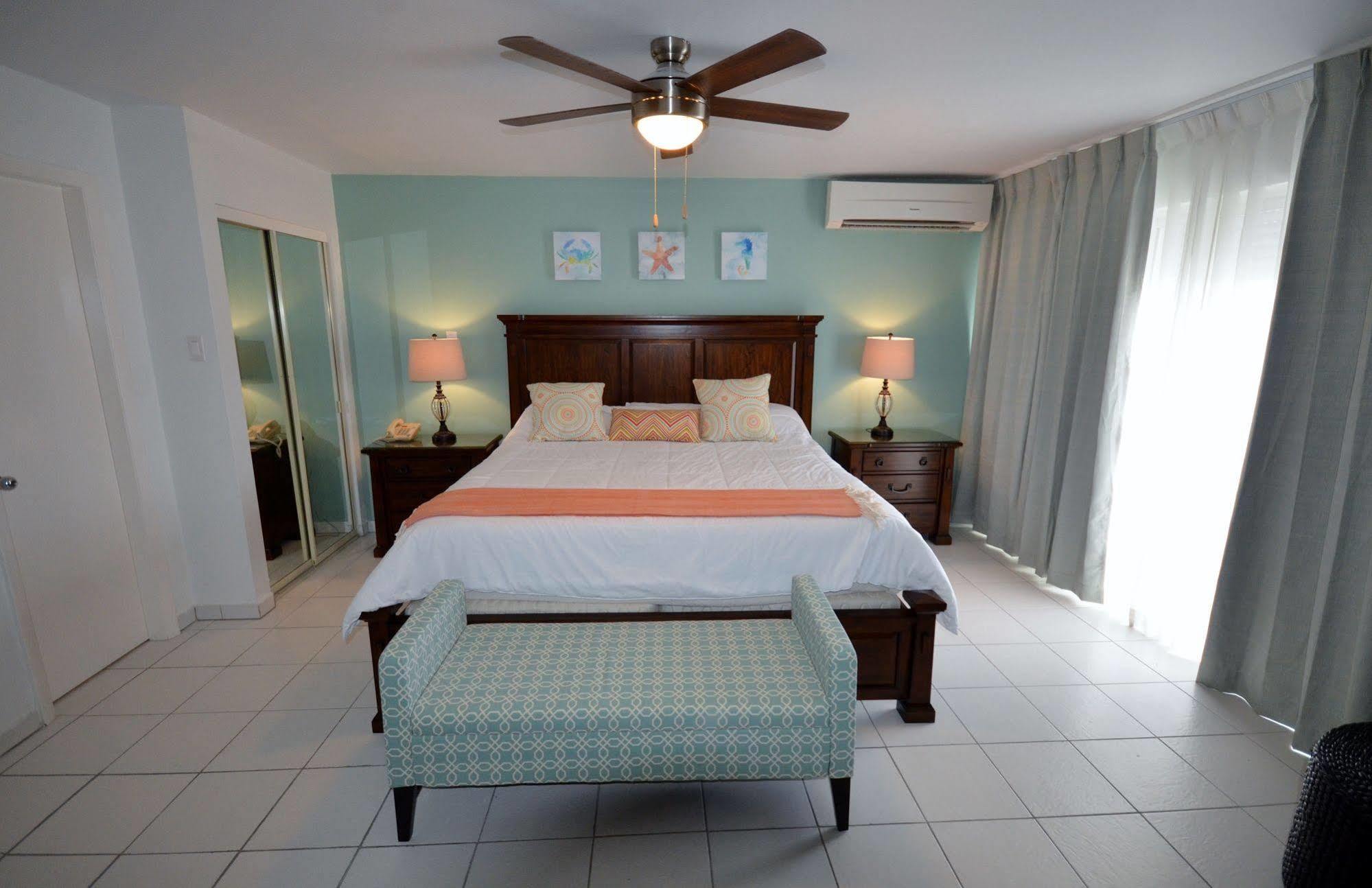 The Atrium Beach Resort And Spa, Ascend Hotel Collection خليج سِمبسون المظهر الخارجي الصورة